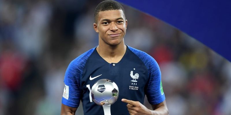 Kỹ thuật thi đấu của tiền đạo tài năng Kylian Mbappe