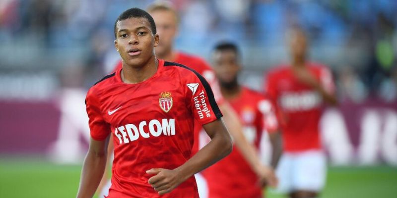 Tìm hiểu tiểu sử của cầu thủ Mbappe